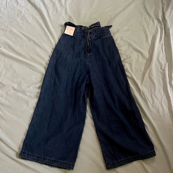 Universal Thread Wide Leg Crop Jeans - Picture 3 of 4